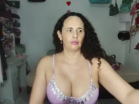 Shakirita online show from 07-18-26, 03:22