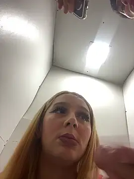 hotamanda01 online show from 10-09-25, 06:06