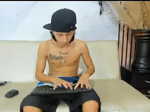 LucioDelDuque online show from 02-06-25, 06:51