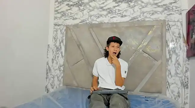 LucioDelDuque online show from 02-20-25, 04:14