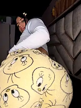 Laura-Khalifa online show from 03-23-26, 05:00