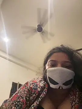 Snapshot of sinnerlady chatting on 11-01-25, 08:44 sinnerlady online show from 11-01-25, 08:44