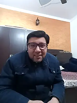 Snapshot of innocentboy1987 chatting on 02-14-25, 04:37 innocentboy1987 online show from 02-14-25, 04:37