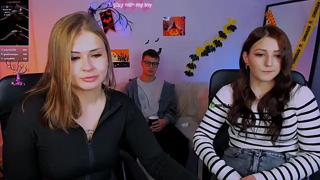 Snapshot of catherine_kitty chatting on 10-26-25, 08:15 catherine kitty online show from 10-26-25, 08:15