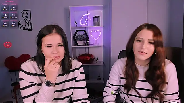 Snapshot of catherine_kitty chatting on 11-22-25, 08:08 catherine kitty online show from 11-22-25, 08:08