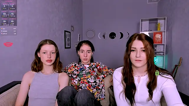 Snapshot of catherine_kitty chatting on 12-16-25, 08:14 catherine kitty online show from 12-16-25, 08:14