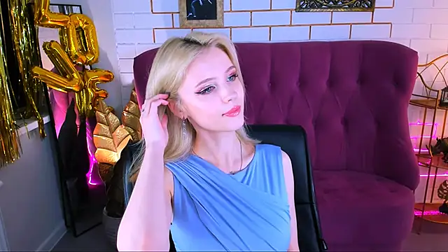 LeonaStane online show from 10-05-25, 05:00