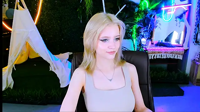 LeonaStane online show from 11-14-25, 06:06