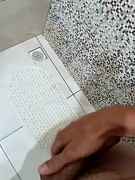 Snapshot of garoto-pirocudo chatting on 03-09-25, 12:31 garoto-pirocudo online show from 03-09-25, 12:31