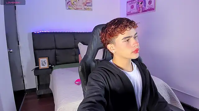 Aiiden 15 online show from 11-24-25, 12:49