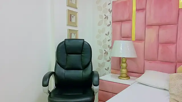 ArianaFranco online show from 06-08-26, 01:33