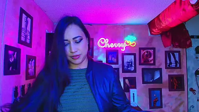 cherryy bombshelll online show from 01-06-26, 04:54