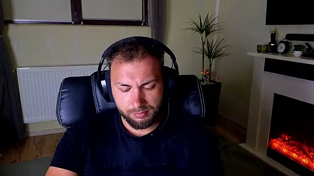 Snapshot of JamieNoxus chatting on 05-19-26, 04:52 JamieNoxus online show from 05-19-26, 04:52