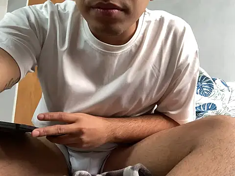 Snapshot of Billie_Bluxx chatting on 02-10-25, 01:33 Billie Bluxx online show from 02-10-25, 01:33