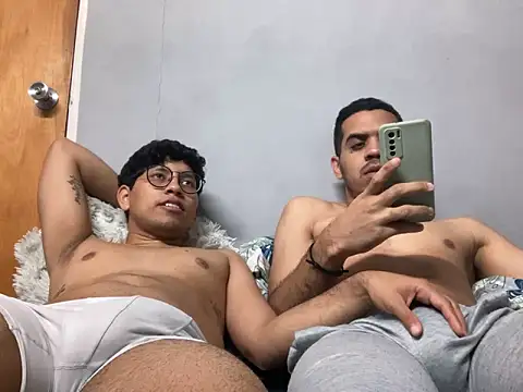 Snapshot of Billie_Bluxx chatting on 02-11-25, 12:28 Billie Bluxx online show from 02-11-25, 12:28