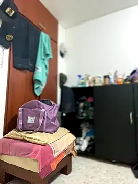 Carola-Ross online show from 11-14-25, 05:33