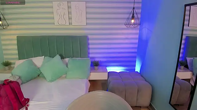 abby apple online show from 11-19-25, 12:49