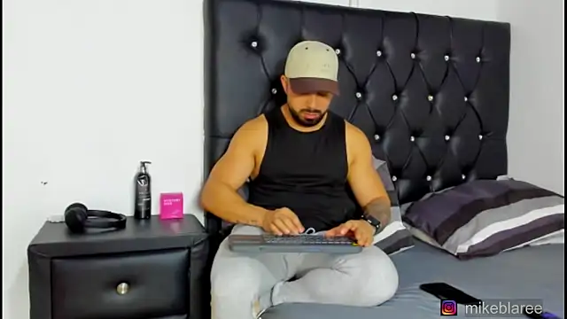 mikeblaree online show from 02-12-26, 07:09