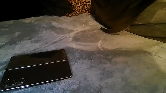 Snapshot of ShysluutGia chatting on 02-01-26, 10:14 ShysluutGia online show from 02-01-26, 10:14