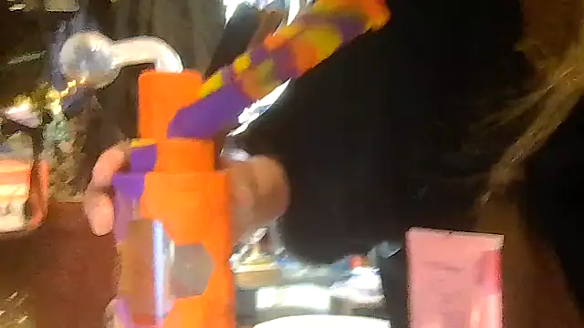 Snapshot of ShysluutGia chatting on 02-05-26, 10:58 ShysluutGia online show from 02-05-26, 10:58