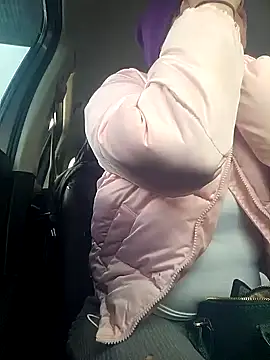 Snapshot of ShysluutGia chatting on 02-15-26, 10:39 ShysluutGia online show from 02-15-26, 10:39