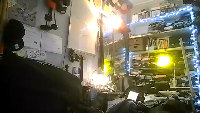 Snapshot of ShysluutGia chatting on 03-09-26, 07:01 ShysluutGia online show from 03-09-26, 07:01