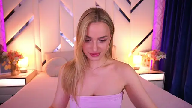 LindsieGreyy online show from 05-30-26, 06:21