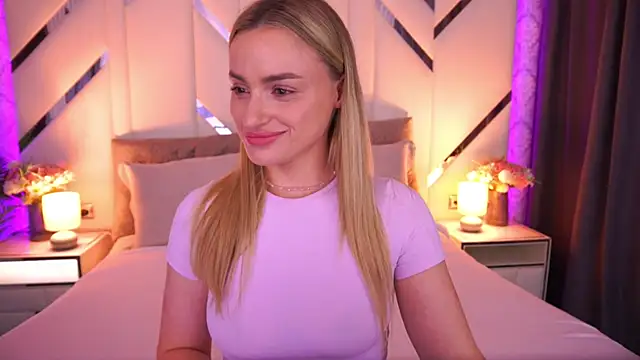 LindsieGreyy online show from 06-21-26, 12:19