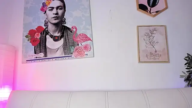 Dhalila  online show from 03-21-25, 05:32