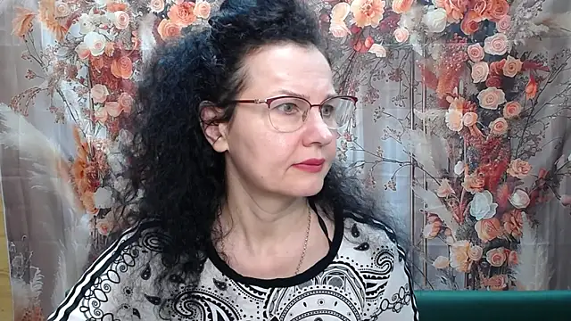 Miroslava Happi online show from 04-24-26, 05:43