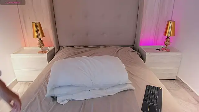 emmiily z online show from 03-15-26, 08:26