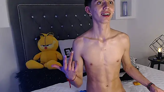 Snapshot of MaikyCooper chatting on 03-17-25, 04:51 MaikyCooper online show from 03-17-25, 04:51