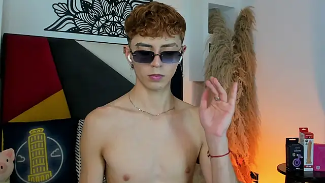 Snapshot of MaikyCooper chatting on 12-02-25, 07:42 MaikyCooper online show from 12-02-25, 07:42