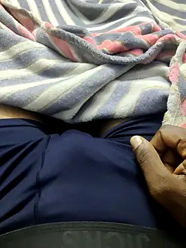 Snapshot of AarthiRaju chatting on 02-11-25, 01:52 AarthiRaju online show from 02-11-25, 01:52