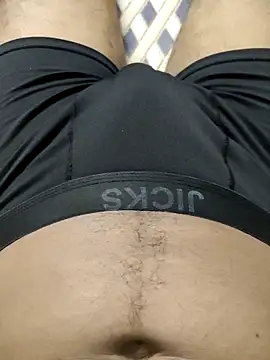 Snapshot of AarthiRaju chatting on 03-01-25, 05:27 AarthiRaju online show from 03-01-25, 05:27