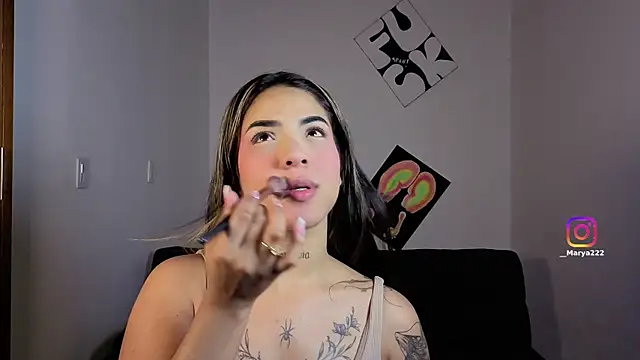 Maryybellax online show from 12-19-25, 11:23