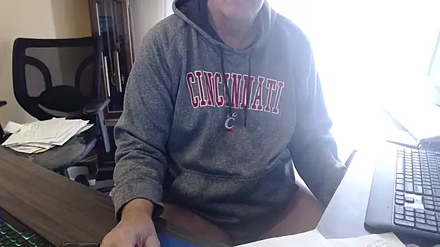 olderandwiser2 online show from 03-19-26, 07:18