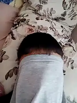 Snapshot of bigsevenkizlar chatting on 03-10-25, 06:01 bigsevenkizlar online show from 03-10-25, 06:01