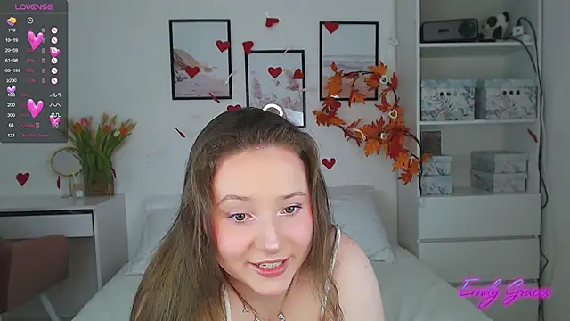Snapshot of EmilyxxGraces chatting on 03-06-25, 10:47 EmilyxxGraces online show from 03-06-25, 10:47