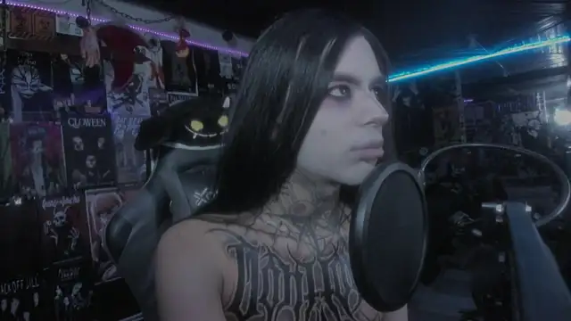 Snapshot of rotten_dreams chatting on 03-07-25, 12:34 rotten dreams online show from 03-07-25, 12:34