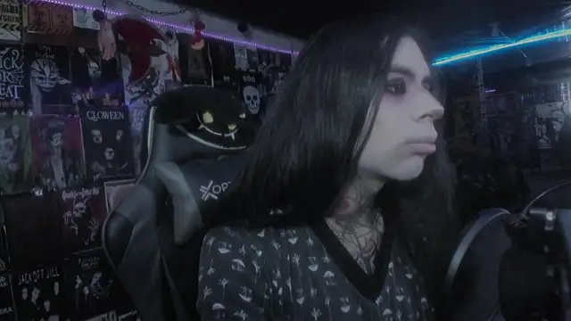 Snapshot of rotten_dreams chatting on 03-08-25, 12:20 rotten dreams online show from 03-08-25, 12:20