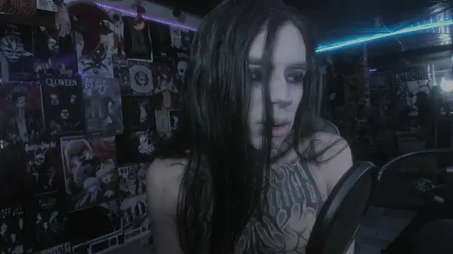 Snapshot of rotten_dreams chatting on 03-14-25, 01:48 rotten dreams online show from 03-14-25, 01:48