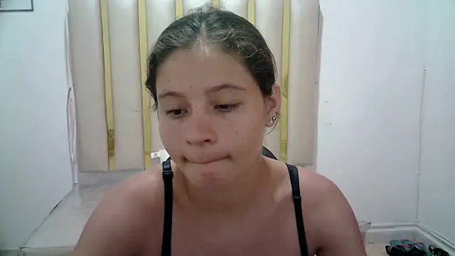 Snapshot of flakita_sexyhot chatting on 10-18-25, 09:43 flakita sexyhot online show from 10-18-25, 09:43