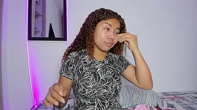 MELINAMARTINS online show from 03-18-26, 10:02