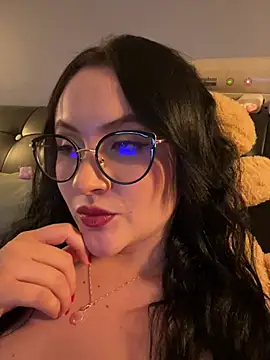 ValentinaOrtiz3 online show from 01-13-26, 11:43