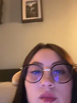ValentinaOrtiz3 online show from 06-16-26, 10:56