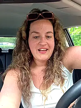 Snapshot of justtess chatting on 05-04-26, 01:40 justtess online show from 05-04-26, 01:40