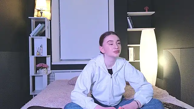 Snapshot of FeliceAldridge chatting on 02-14-25, 08:59 FeliceAldridge online show from 02-14-25, 08:59