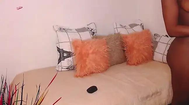 Snapshot of victora3 chatting on 03-12-25, 12:53 victora3 online show from 03-12-25, 12:53