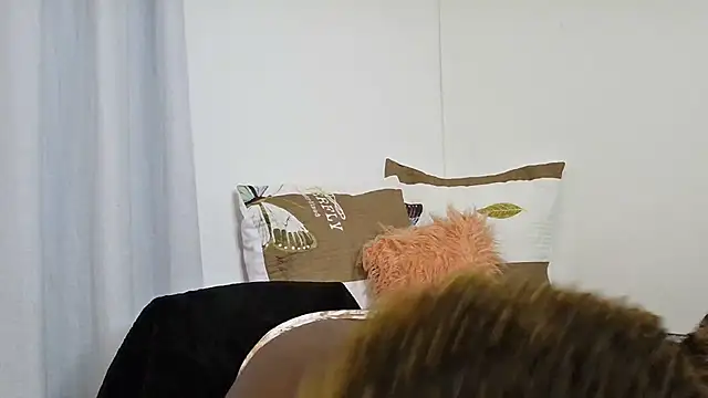 Snapshot of victora3 chatting on 11-26-25, 02:23 victora3 online show from 11-26-25, 02:23